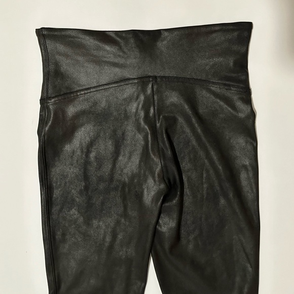 SPANX Faux Leather Black High Waisted Leggings Tummy + Booty Shaping Sz S - Picture 10 of 12